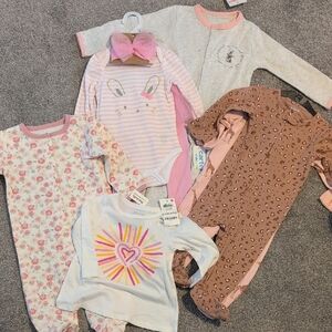 Bundle Of Baby Girl Outfits 6-9-12 Months